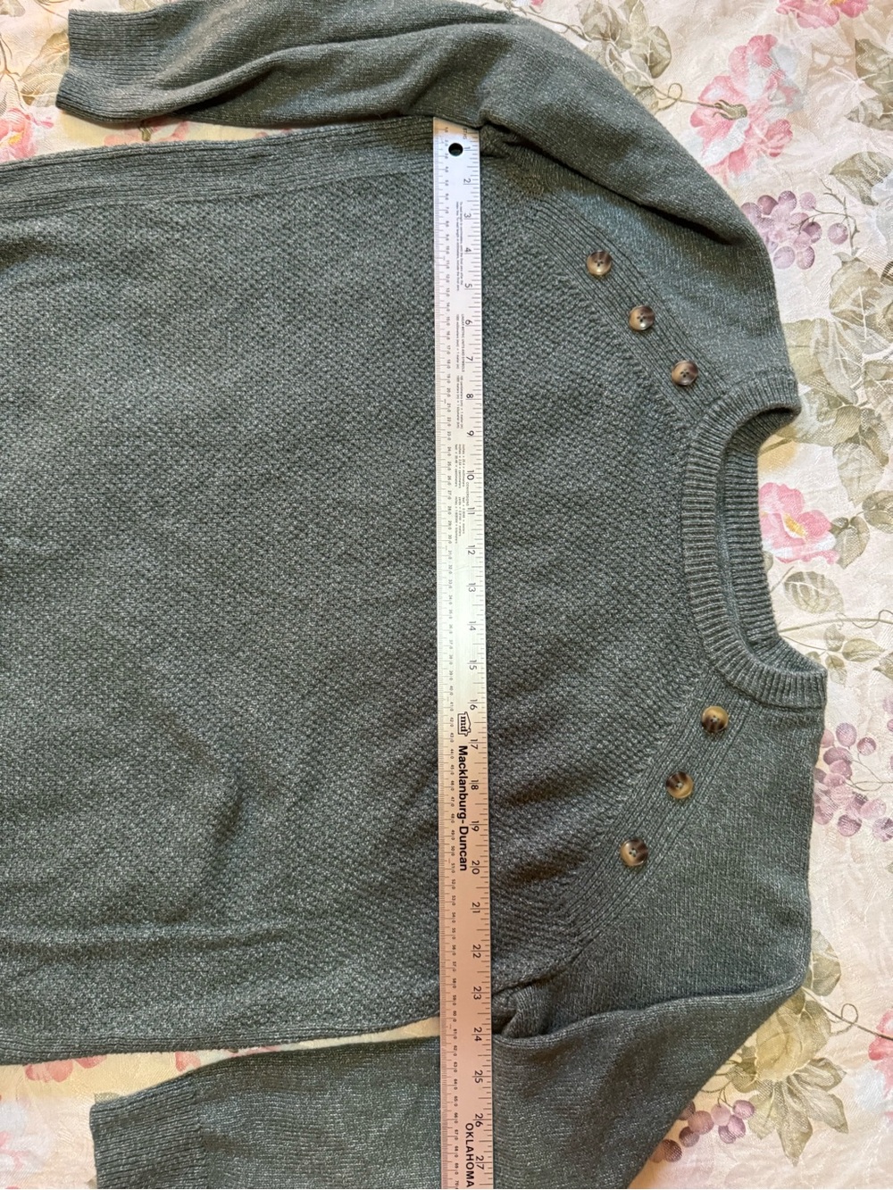 Market & Spruce Sage Green Textured Knit Tunic Sweater 1X Button Shoulder - Picture 3 of 7